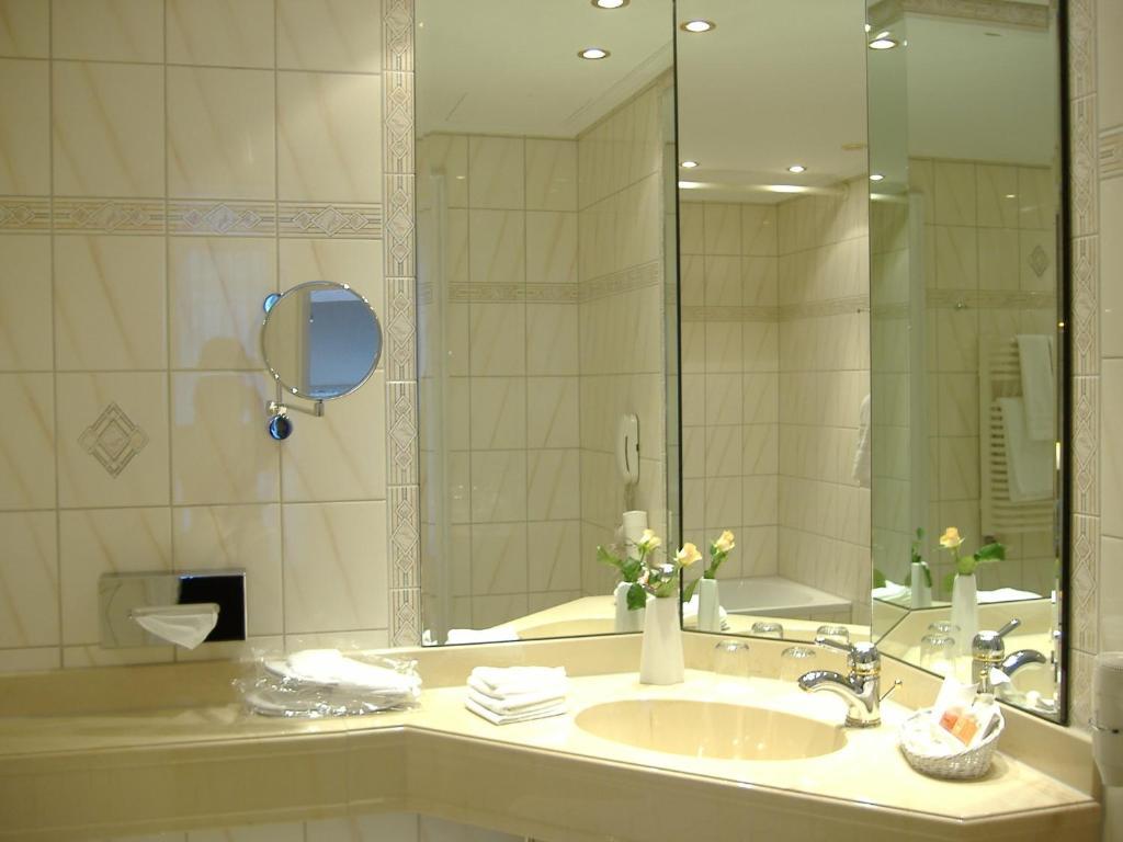 Hotel Altes Gymnasium Husum  Chambre photo