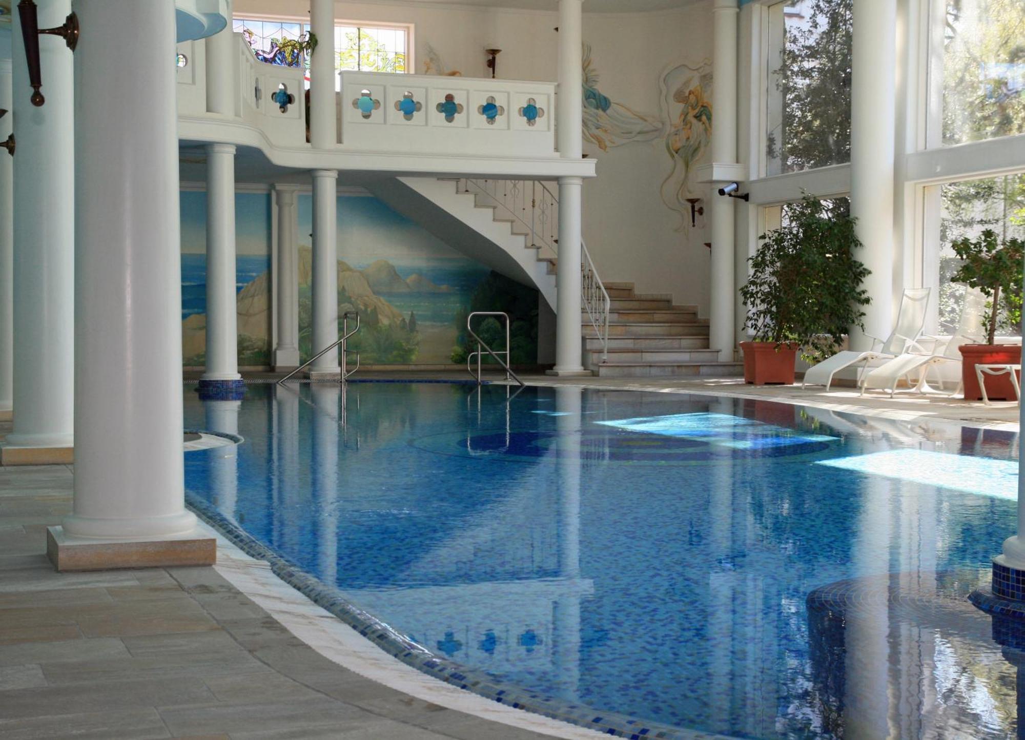 Hotel Altes Gymnasium Husum  Extérieur photo