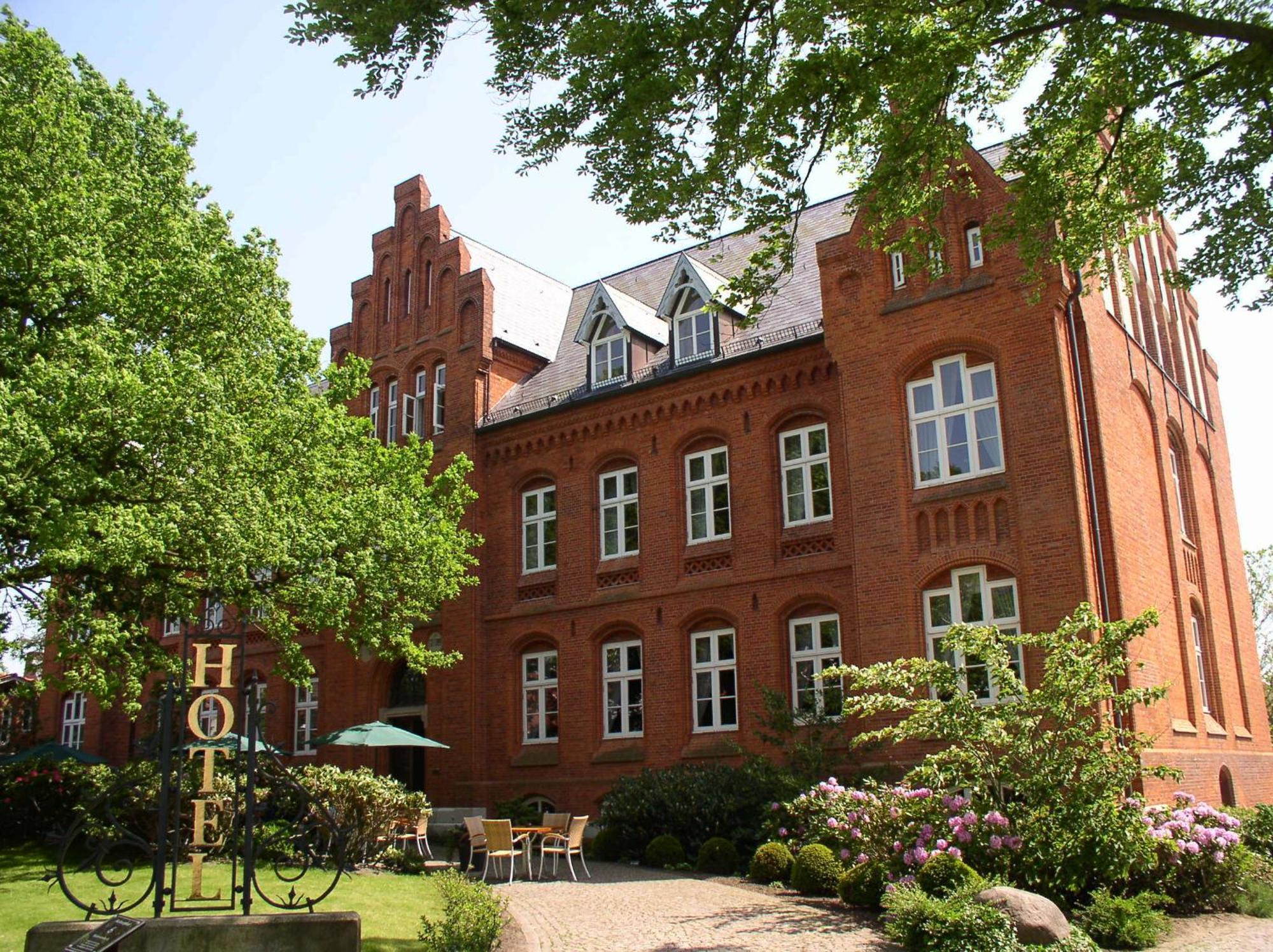 Hotel Altes Gymnasium Husum  Extérieur photo
