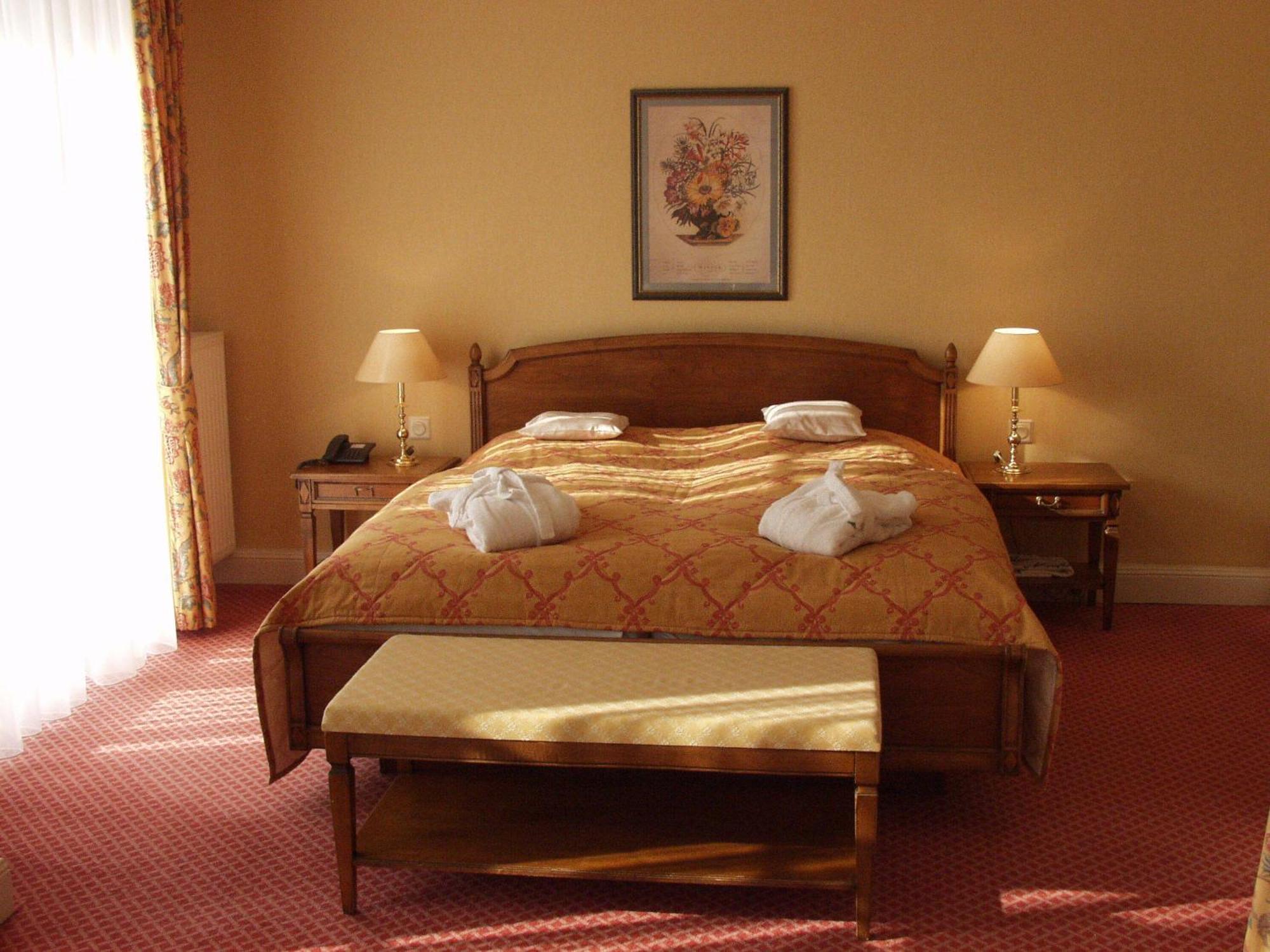 Hotel Altes Gymnasium Husum  Extérieur photo