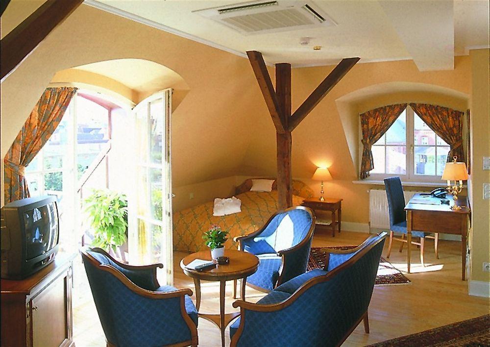 Hotel Altes Gymnasium Husum  Extérieur photo