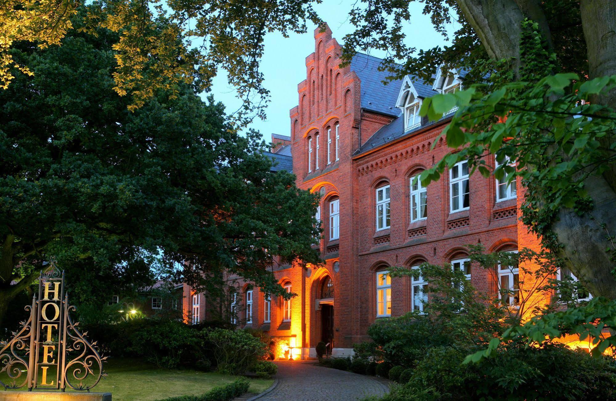 Hotel Altes Gymnasium Husum  Extérieur photo